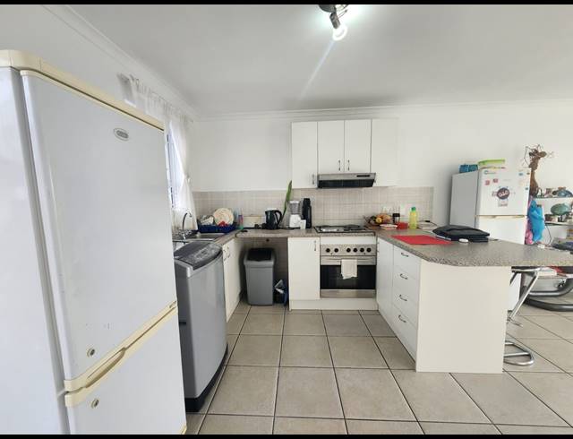 2 BEDROOM APARTMENT SOLD IN GOODWOOD ESTATE